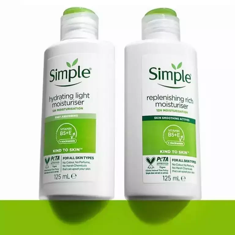 simple-hydrating-light-moisturiser03 آبرسان و مرطوب کننده سیمپل - Image 1